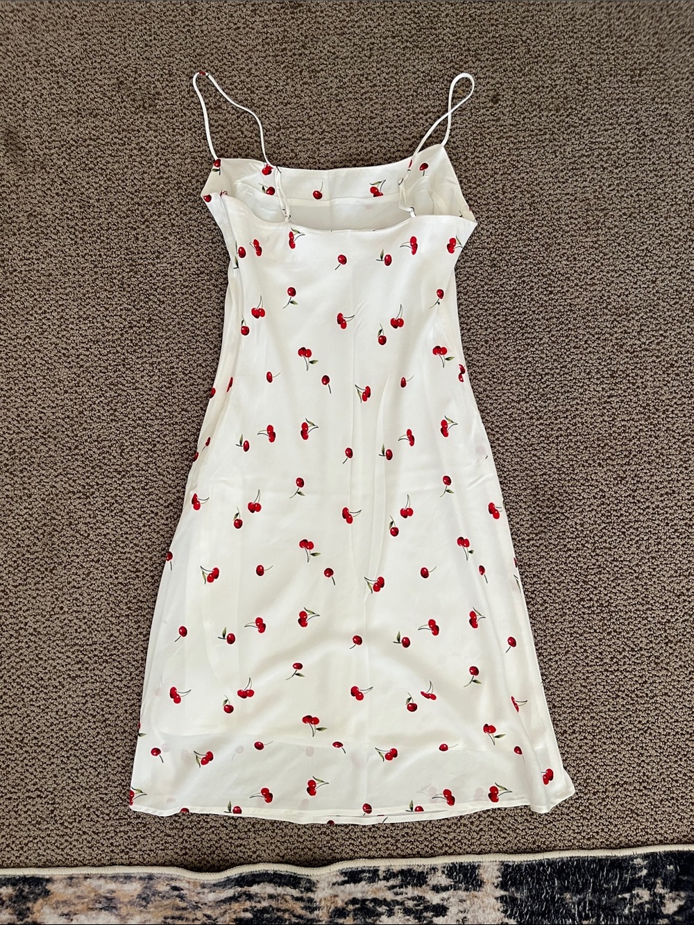 NWT Abercrombie cherry print dress - Picture 4 of 7